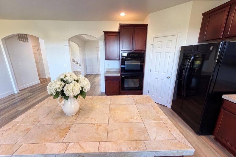Photo 7 of 54 of 5406 S Fultondale Way, Aurora, CO