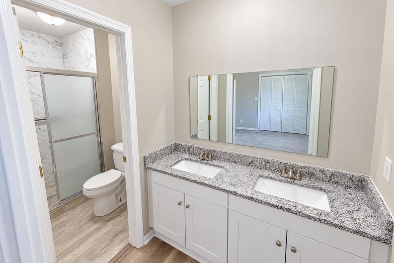 Photo 10 of 22 of 8355 Knights Bridge Rd, Charlotte, NC