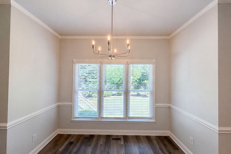 Photo 10 of 23 of 212 Timberlane Dr, Belmont, NC