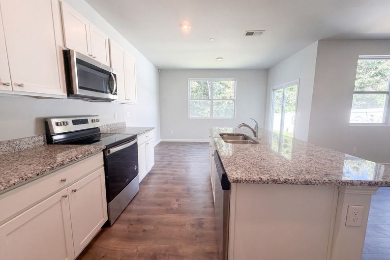 Photo 11 of 20 of 620 Spangler Ln, Ashland City, TN
