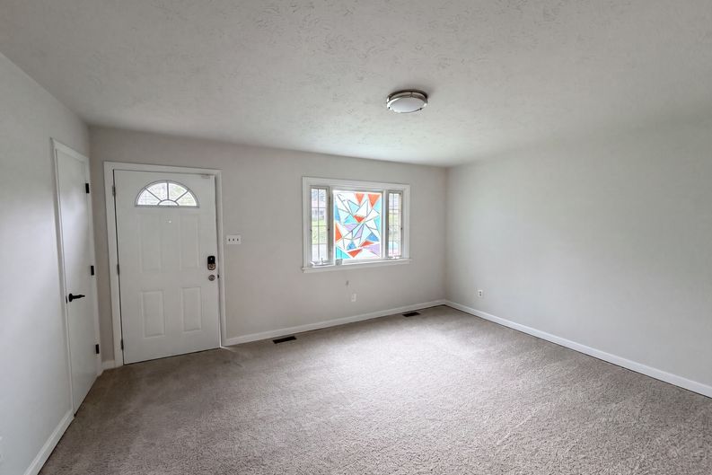 Photo 6 of 17 of 7397 Shady Grove Rd, Mechanicsville, VA