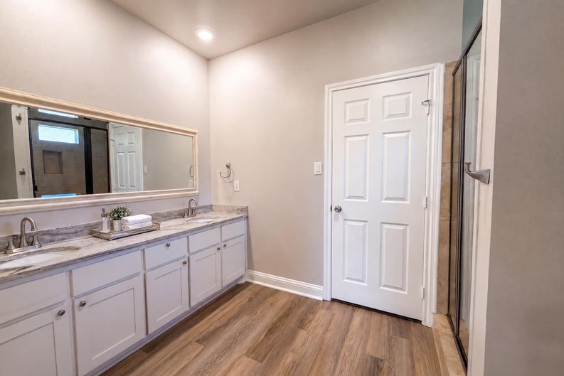 Photo 11 of 17 of 6006 Colorado St, Greenville, TX