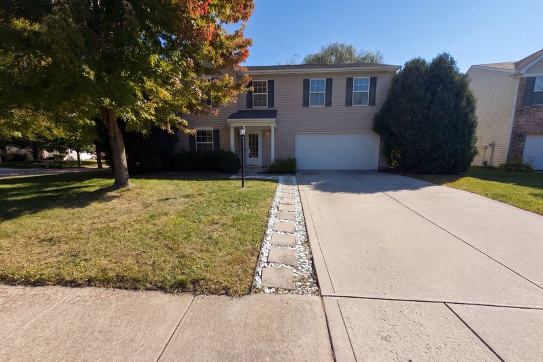 Photo 35 of 42 of 19448 Roudebush Blvd, Noblesville, IN