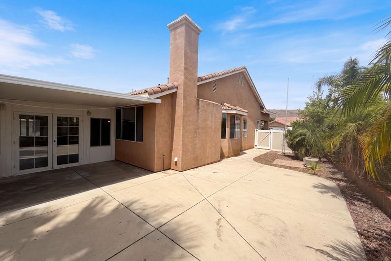 Photo 5 of 25 of 26209 Tasman St, Moreno Valley, CA