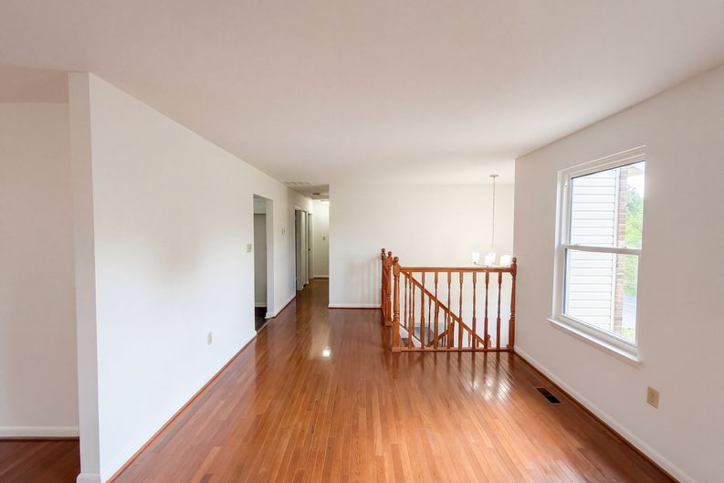 Photo 11 of 29 of 12708 Lampton Ln, Fort Washington, MD