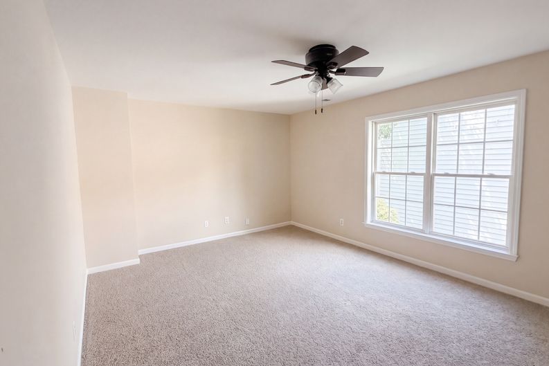 Photo 11 of 21 of 7744 Epping Forest Dr, Huntersville, NC