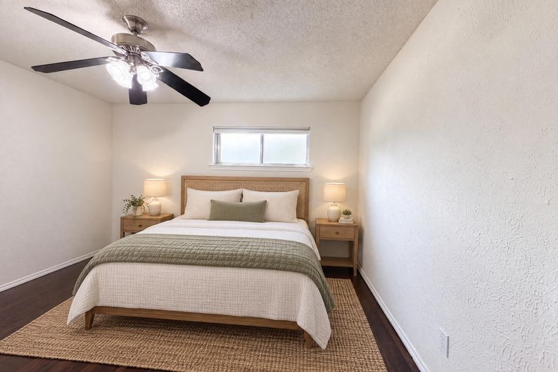 Photo 20 of 24 of 725 Ridgecrest Dr, Irving, TX