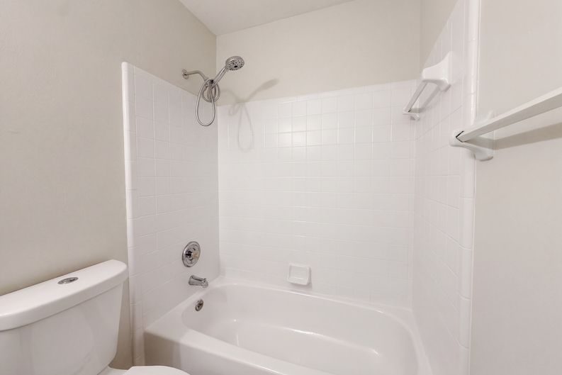 Photo 16 of 20 of 1336 Nadine Dr, Deltona, FL