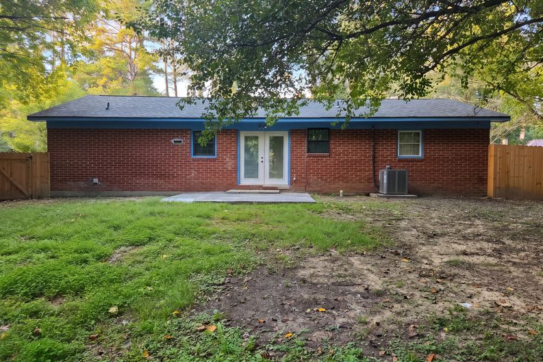 Photo 5 of 14 of 4727 Elkan Ave, Macon, GA
