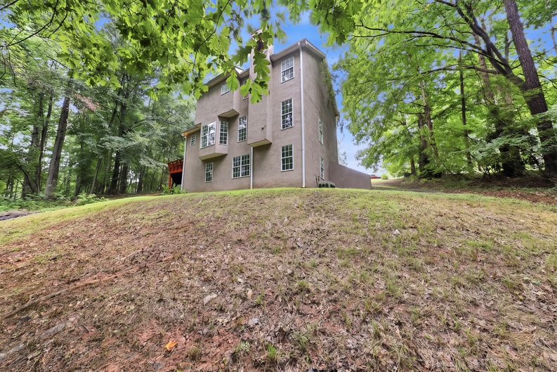 Photo 4 of 38 of 208 Foxdale Ct, Lagrange, GA