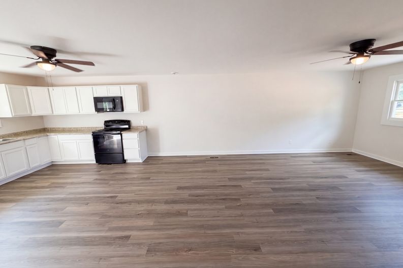 Photo 6 of 41 of 204 Jim Grizzle Rd, Royston, GA