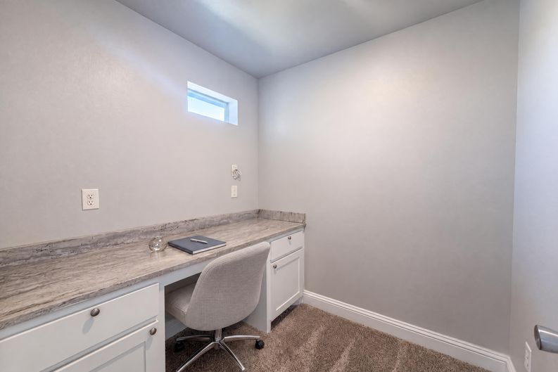 Photo 13 of 17 of 6006 Colorado St, Greenville, TX