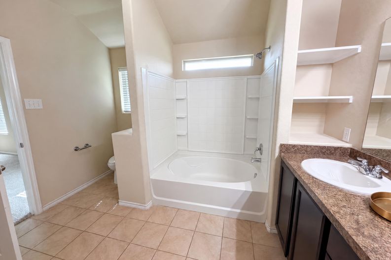 Photo 12 of 23 of 2637 Gains Mill Dr, Fort Worth, TX