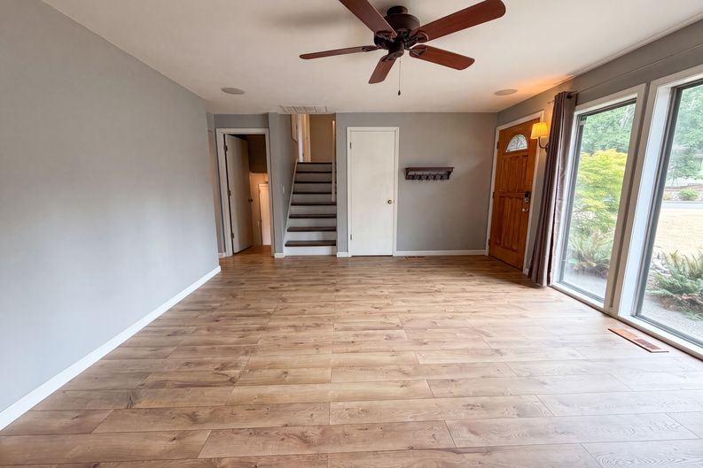 Photo 8 of 22 of 11530 SW Tigard Dr, Portland, OR