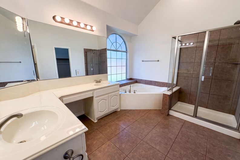Photo 16 of 21 of 529 Olympia St, Desoto, TX