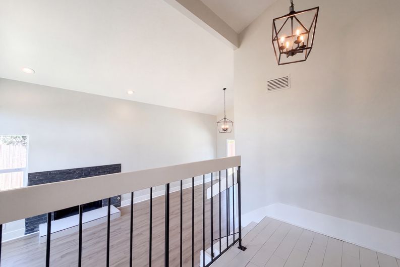 Photo 11 of 46 of 6005 La Castana Way, Sacramento, CA