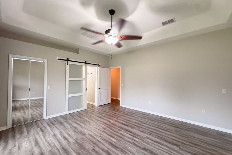 Photo 11 of 29 of 219 Willow Bend Pkwy, Lutz, FL