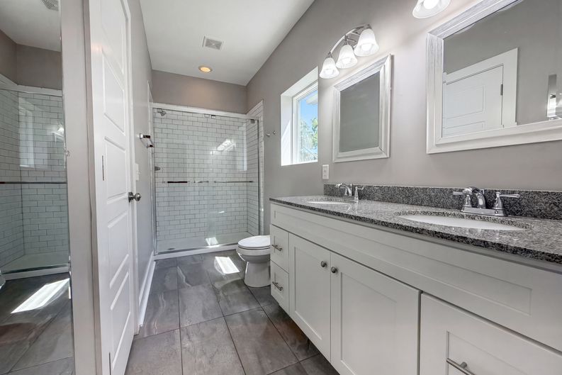 Photo 12 of 19 of 227A Hillcrest Dr, Madison, TN