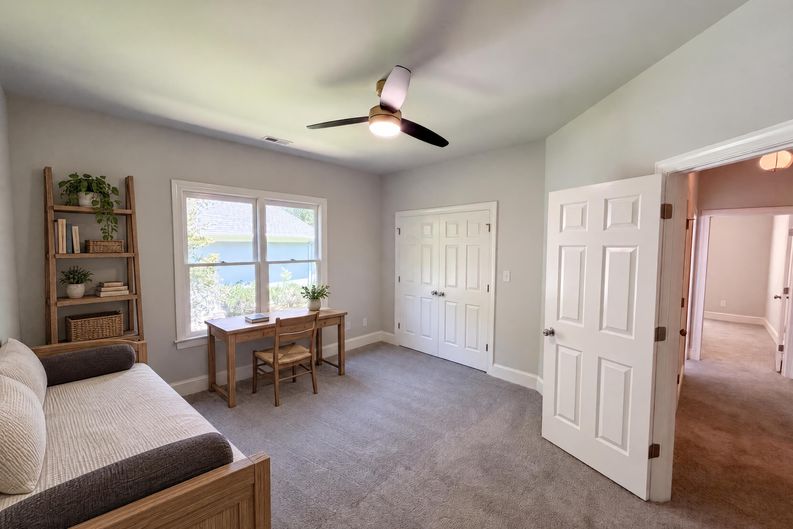 Photo 12 of 21 of 5309 Lancelot Dr, Charlotte, NC