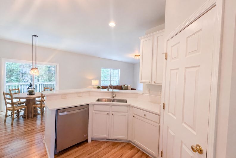 Photo 8 of 19 of 2308 Brasstown Ln, Apex, NC