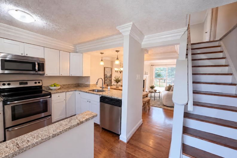 Photo 8 of 57 of 8769 Kanawha Ct, Lorton, VA