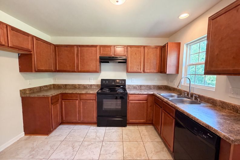 Photo 8 of 24 of 4655 Chapel Ridge Dr, Greensboro, NC