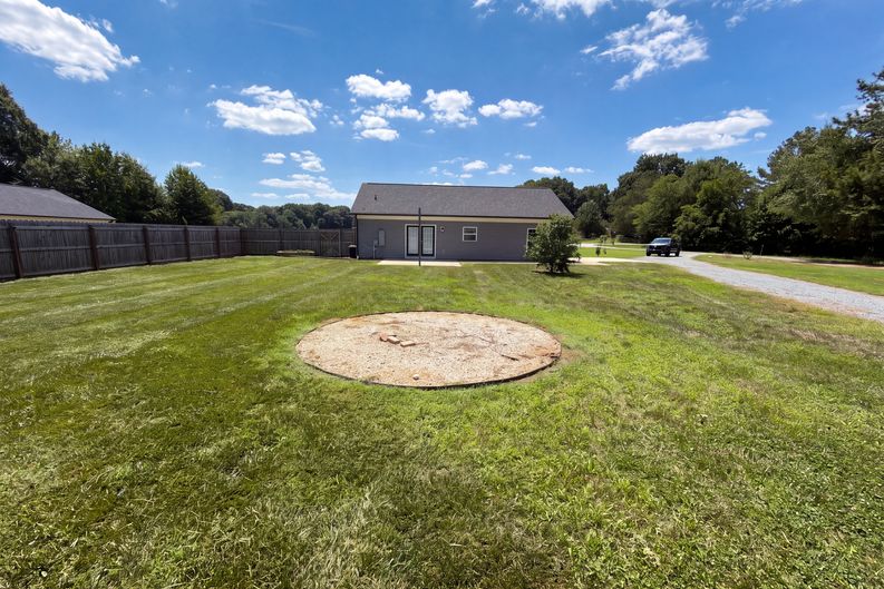 Photo 15 of 16 of 7825 Medlin Rd, Monroe, NC