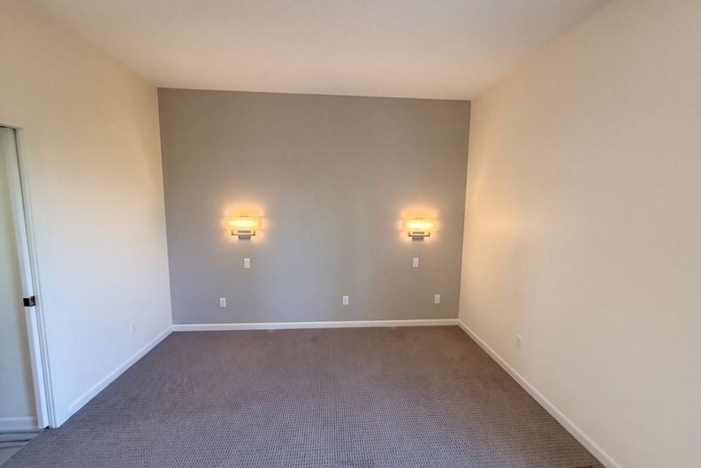 Photo 7 of 21 of 3009 Harbor Ave SW, Seattle, WA