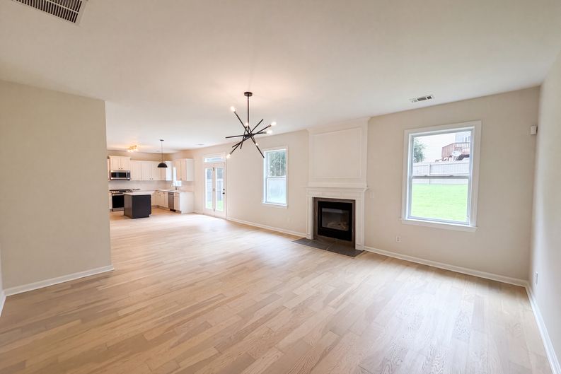 Photo 3 of 23 of 3718 Park Hill Cir, Loganville, GA
