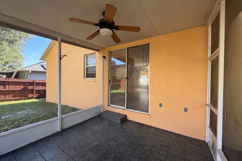 Photo 17 of 19 of 826 Hilly Bend Dr, Apopka, FL