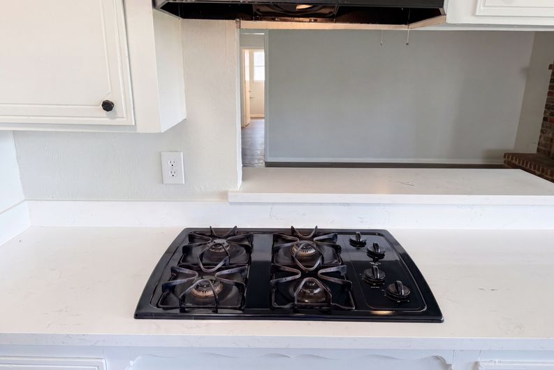 Photo 8 of 21 of 311 Fir Ridge Dr, Huffman, TX
