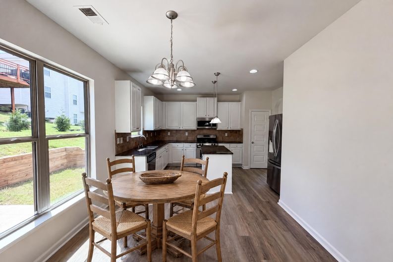 Photo 8 of 27 of 4440 Prather Son Dr, Loganville, GA