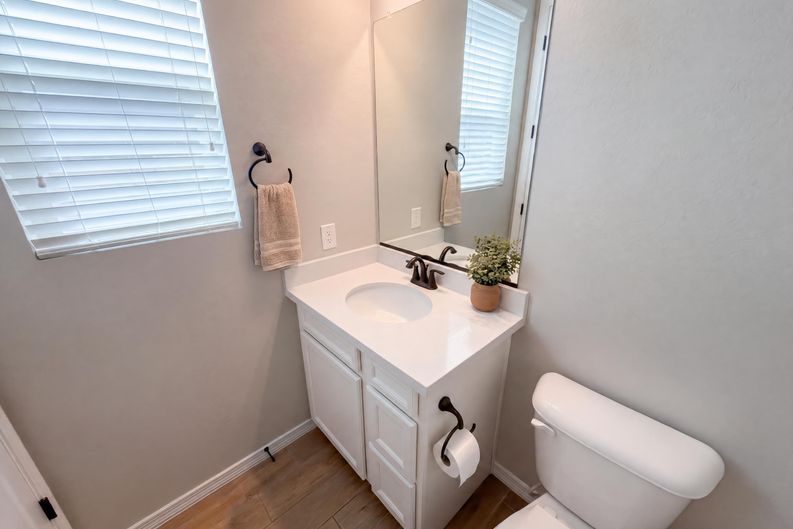 Photo 14 of 55 of 4511 N 93rd Dr, Phoenix, AZ