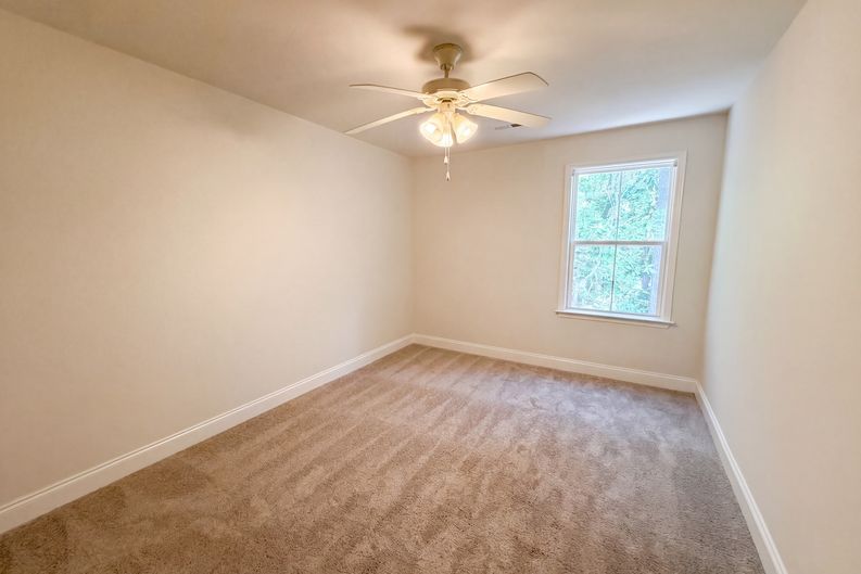 Photo 12 of 17 of 9622 Scarborough Ct, Summerville, SC