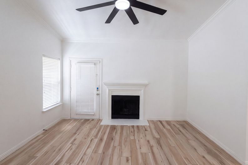 Photo 8 of 19 of 2601 Preston Rd, Plano, TX