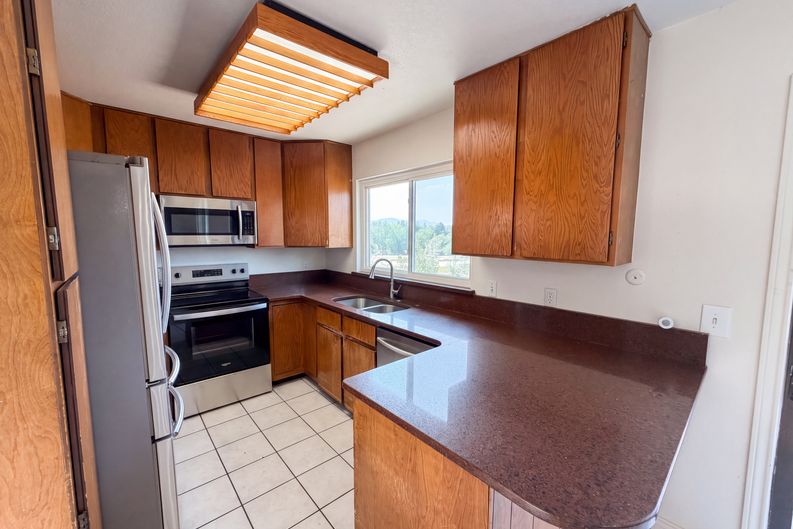 Photo 7 of 38 of 8273 W Plymouth Pl, Littleton, CO