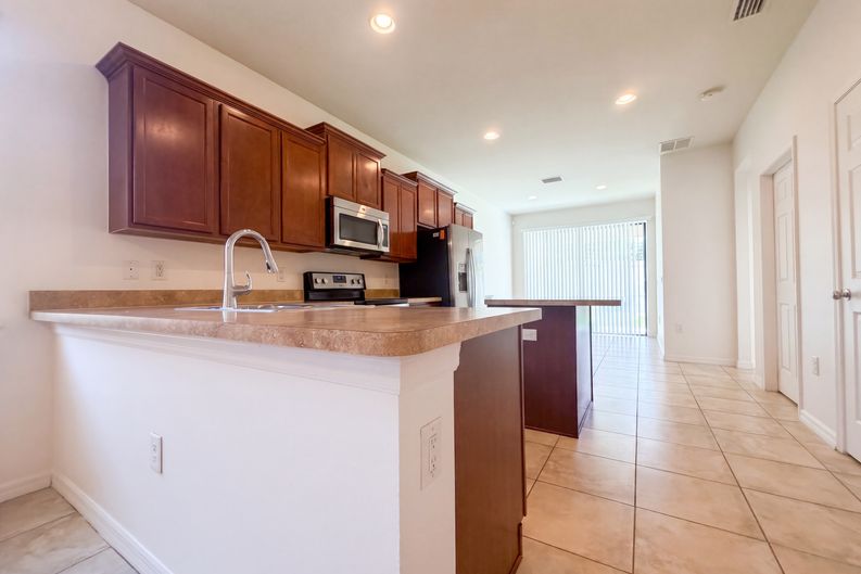 Photo 33 of 47 of 1416 Hickory View Cir, Parrish, FL