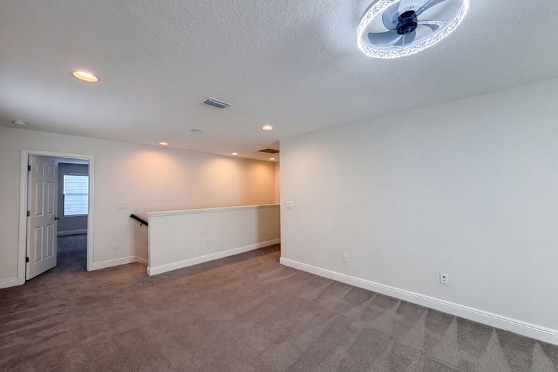 Photo 12 of 33 of 12643 Horseshoe Bend Dr, Lithia, FL