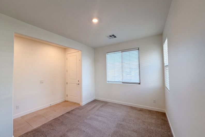 Photo 13 of 40 of 446 Royal Palms Ln, Mesquite, NV