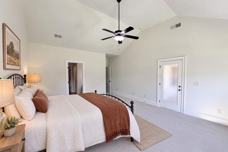 Photo 4 of 24 of 115 Birchwood Ct, Loganville, GA