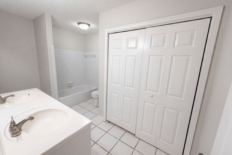 Photo 12 of 29 of 260 Woodwinds Dr, Columbia, SC