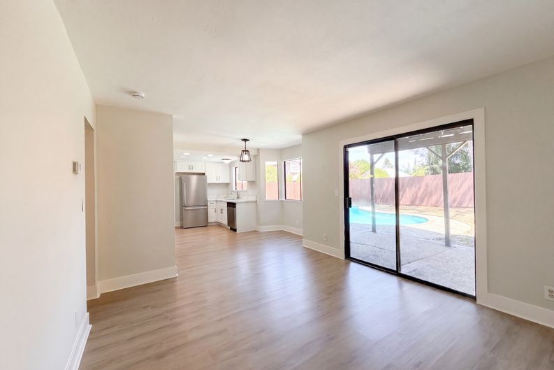 Photo 8 of 46 of 6005 La Castana Way, Sacramento, CA