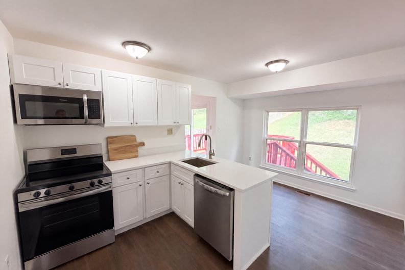 Photo 8 of 21 of 12708 Lampton Ln, Fort Washington, MD