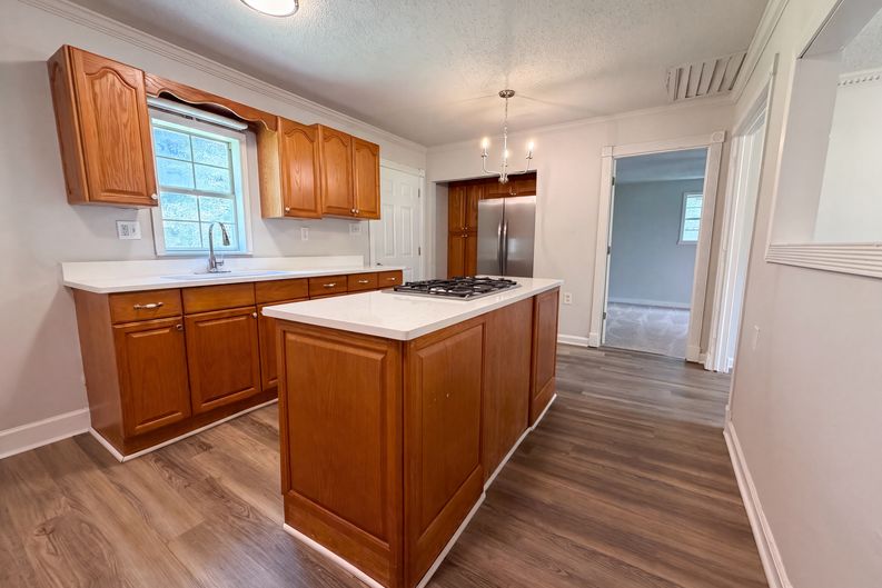 Photo 16 of 24 of 3704 Meadowview Dr, Lithia Springs, GA