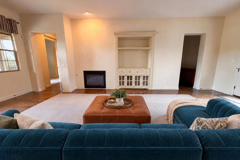 Photo 3 of 43 of 12435 W Red Hawk Dr, Peoria, AZ