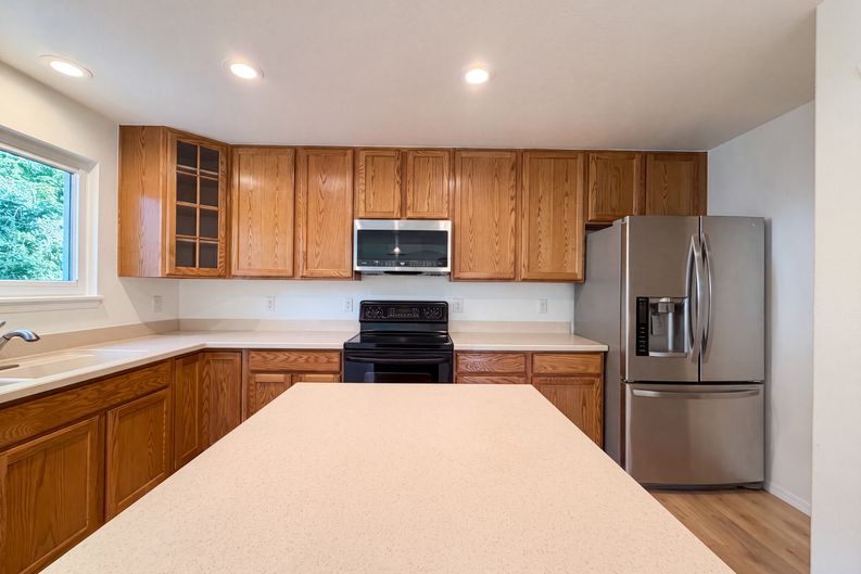 Photo 18 of 48 of 10562 Falcon St, Longmont, CO