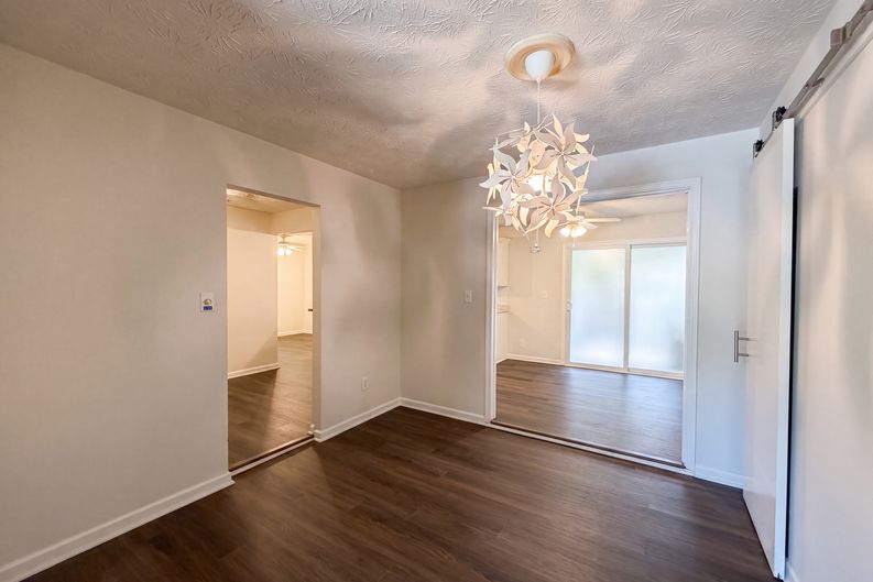 Photo 9 of 25 of 3808 Shane Ct, Ellenwood, GA