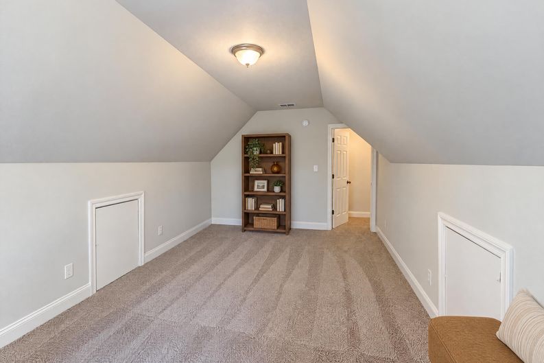 Photo 17 of 29 of 2916 Woodslope Dr, Raleigh, NC