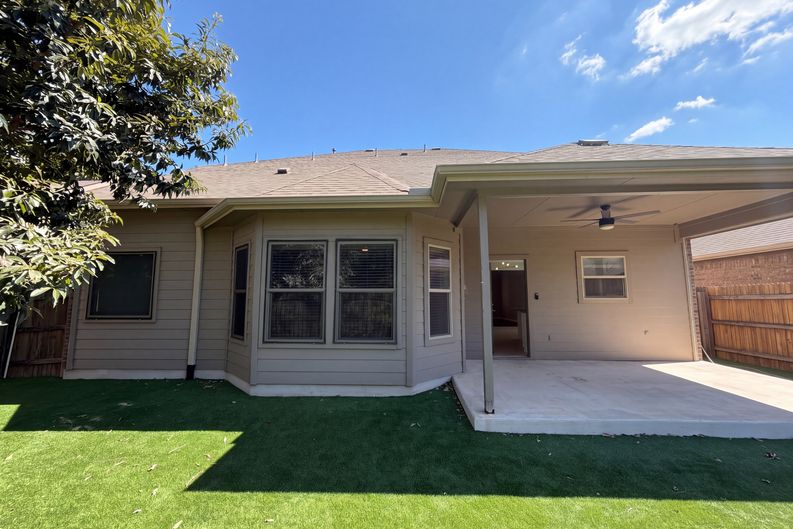 Photo 23 of 26 of 11106 Bruneau Trl, Austin, TX