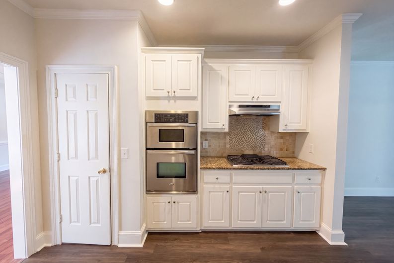 Photo 6 of 25 of 1990 Eagle Ridge Dr SW, Conyers, GA